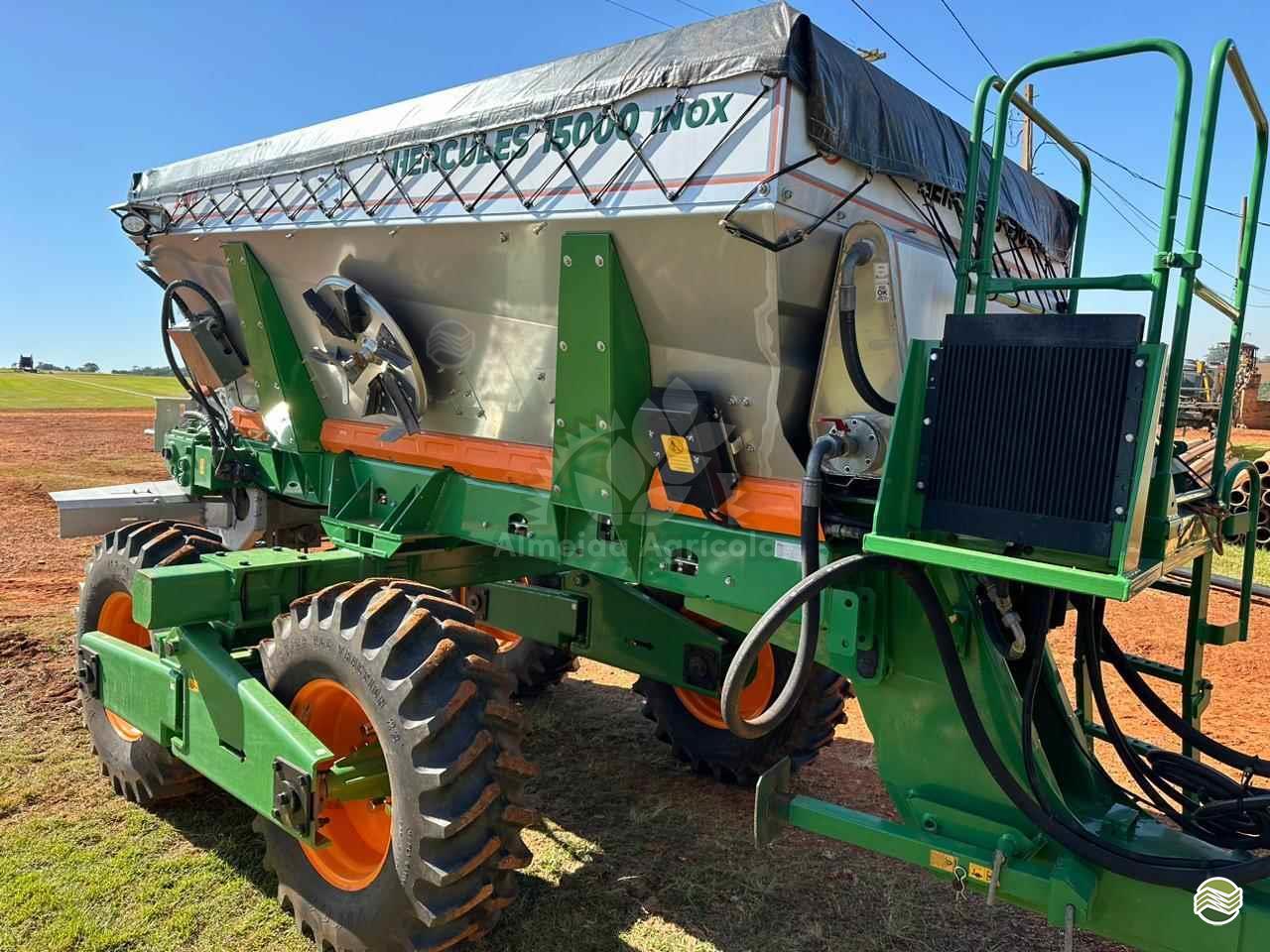 IMPLEMENTOS AGRICOLAS DISTRIBUIDOR CALCÁRIO 15000 Kg Almeida Agrícola SAO MIGUEL ARCANJO SÃO PAULO SP